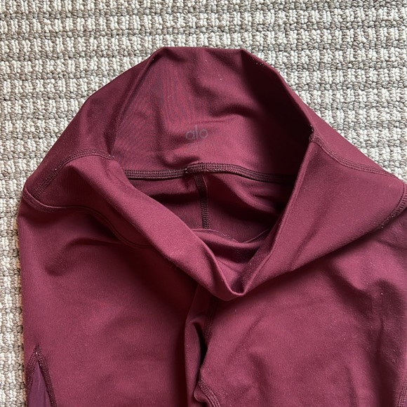 Alo High-Waist Coast Capri Legging Size S Sheer Mesh Cutout Panels Sculpts - Picture 2 of 5